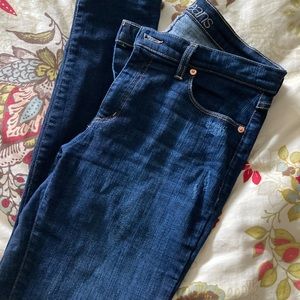 Yoga jeans size 32. 10/10 condition.